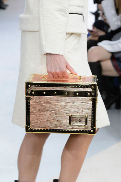 Mẫu túi hình hộp độc đáo và sáng tạo của Louis Vuitton.